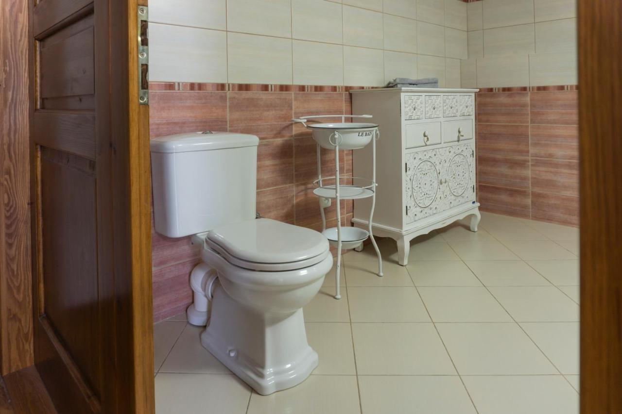 Penzion Ruze Benesov nad Ploucnici Екстер'єр фото